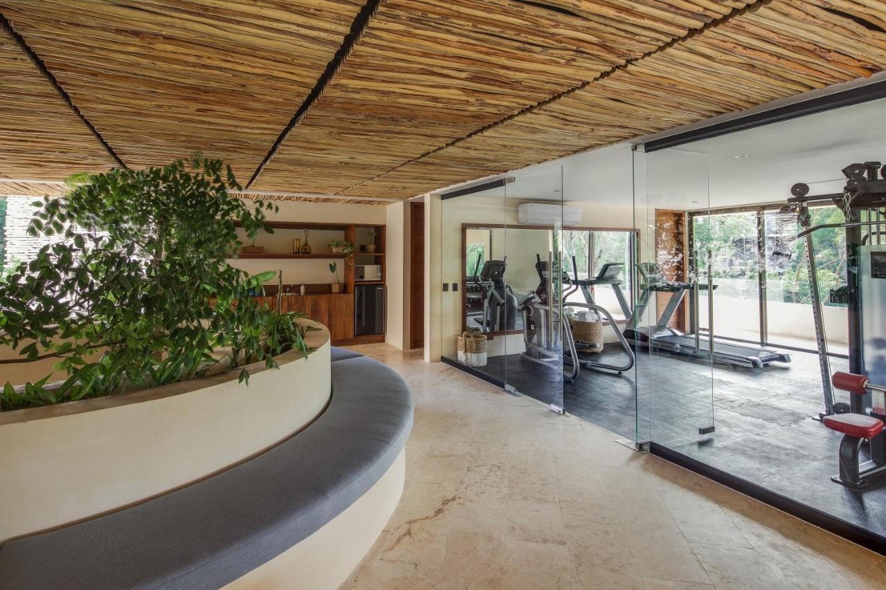Copal Tulum Hotel Extérieur photo The gym at the hotel